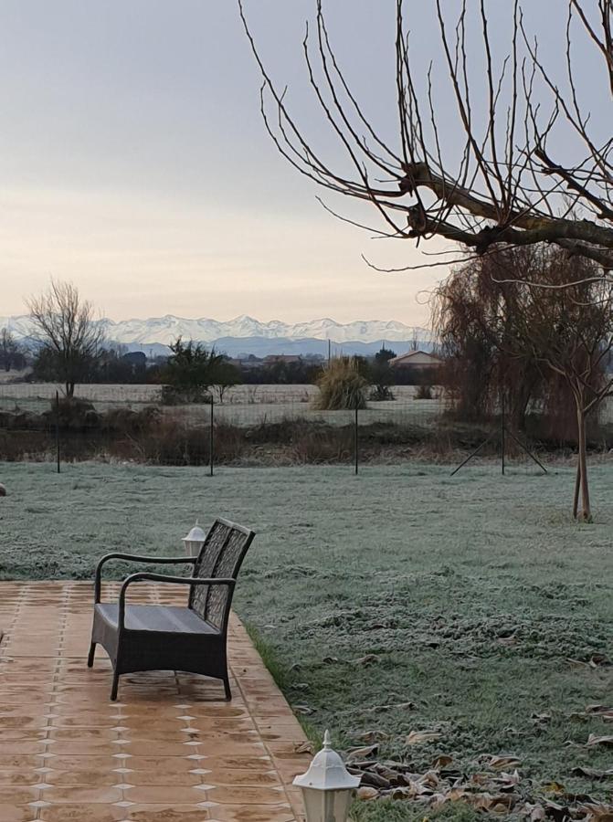 La Ferme Du Puits Carre Bed & Breakfast Lamasquere Luaran gambar